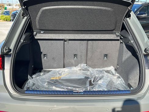 New 2025 Audi Q3 2.0T Premium image 12