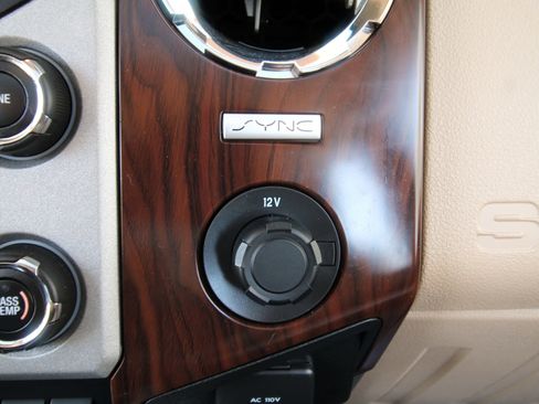 Used 2016 Ford F250 Lariat w/ Lariat Ultimate Package image 36