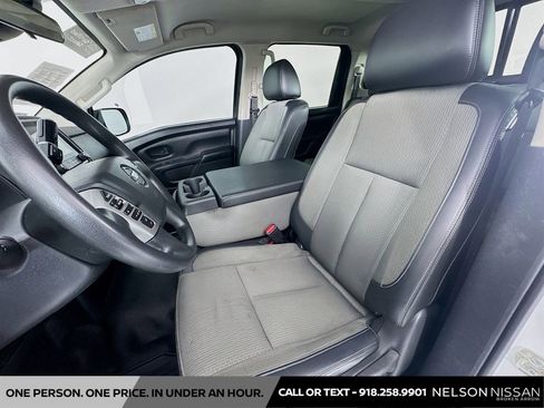 Used 2021 Nissan Titan S AWD/4WD image 19