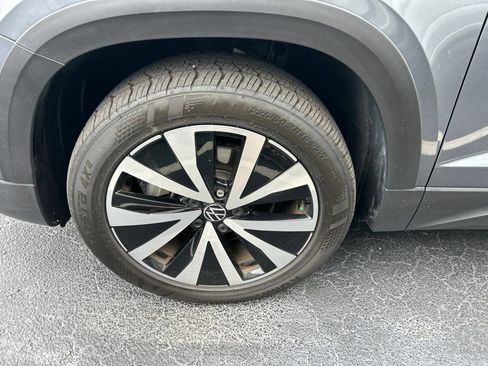 Certified 2022 Volkswagen Taos SE AWD/4WD image 53