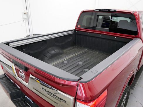 Used 2017 Nissan Titan Platinum Reserve AWD/4WD image 38