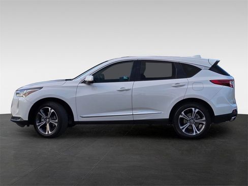 Used 2023 Acura RDX AWD w/ Advance Package image 3