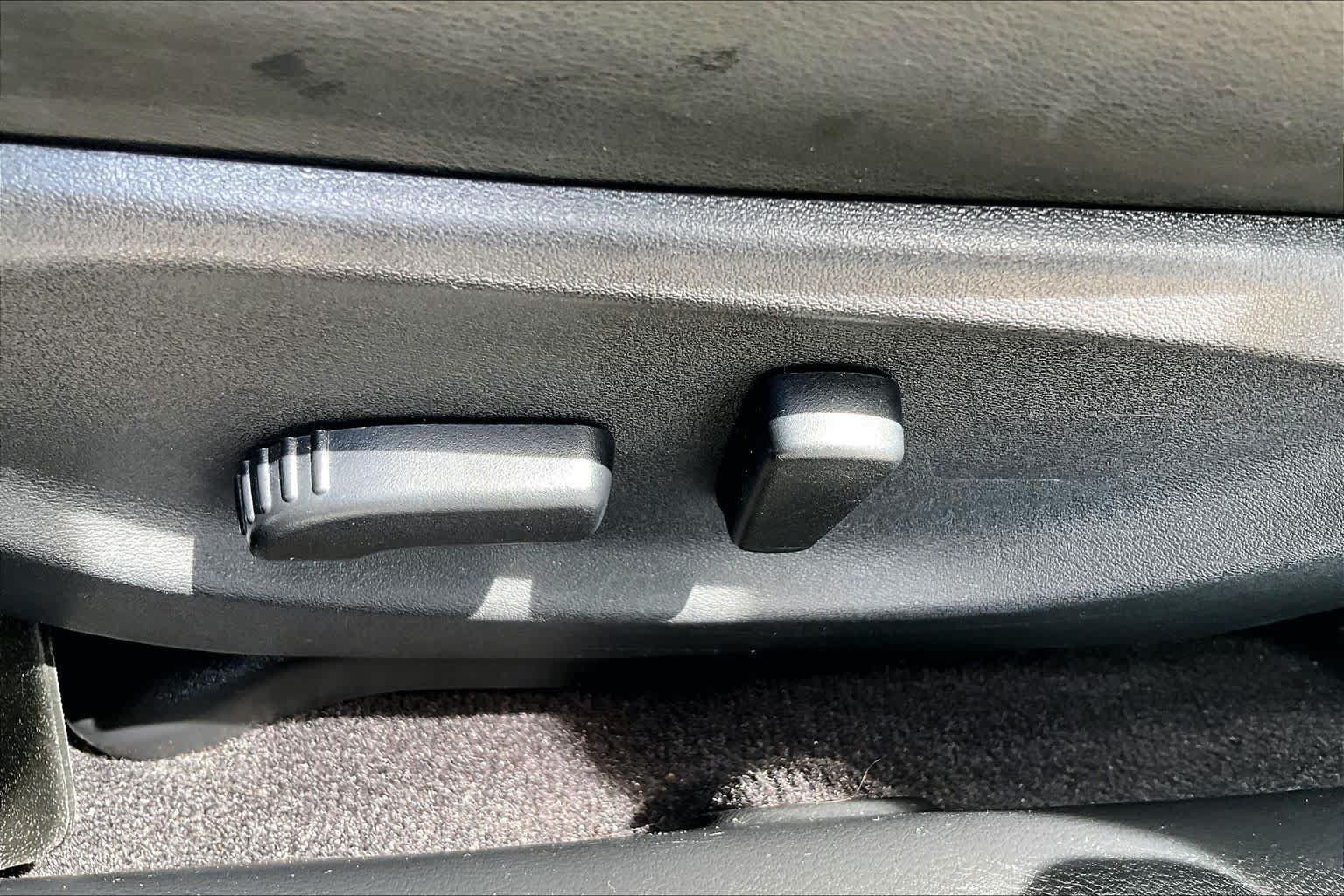 Used 2018 INFINITI Q50 Luxe AWD/4WD image 33