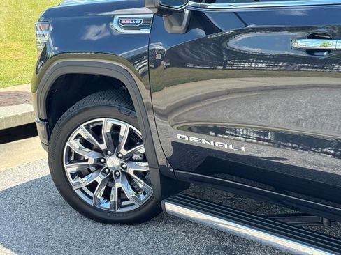 New 2025 GMC Sierra 1500 Denali image 8