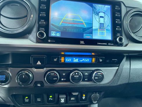 Used 2023 Toyota Tacoma Limited image 29