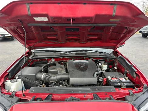 Used 2021 Toyota Tacoma TRD Sport w/ TRD Premium Sport Package image 31