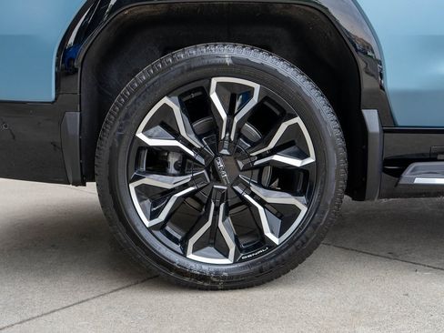 New 2025 GMC Sierra EV Denali image 33