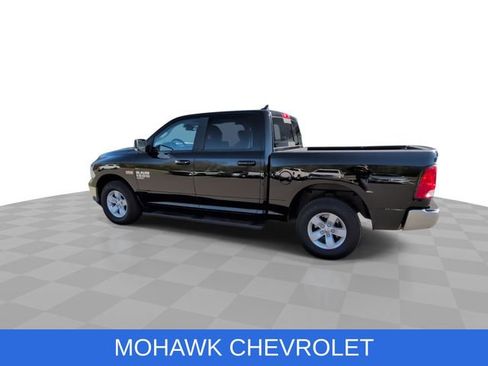 Used 2019 RAM 1500 Classic SLT w/ Luxury Group AWD/4WD image 7