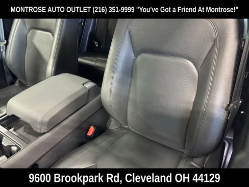 Used 2023 Land Rover Defender 110 SE image 27