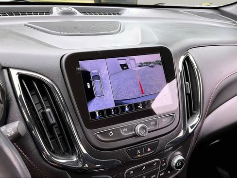 Used 2022 Chevrolet Equinox RS w/ RS Leather Package FWD image 9