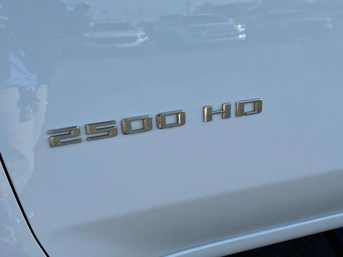 Used 2025 Chevrolet Silverado 2500 Custom w/ Custom Value Package image 12