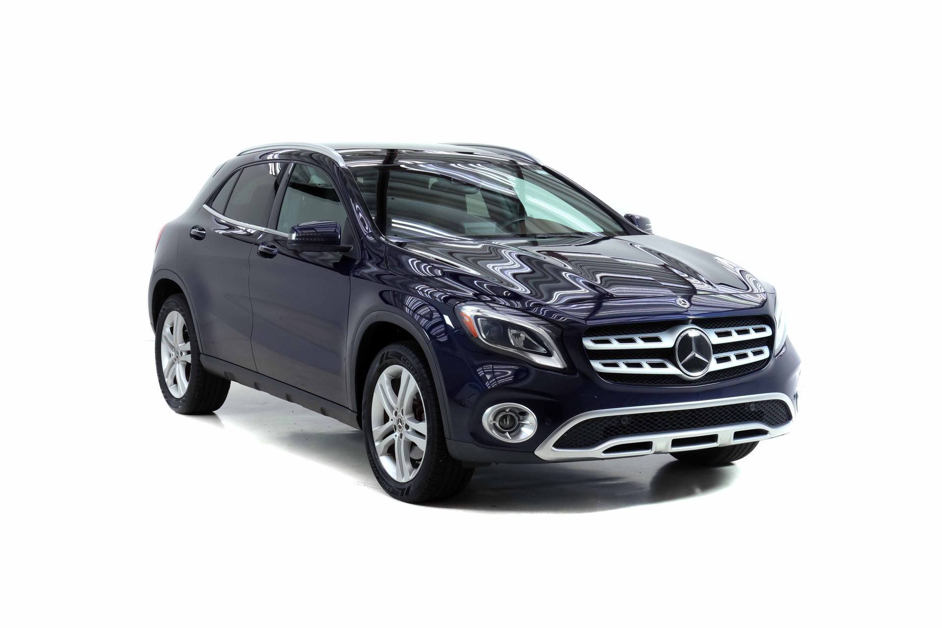 Used 2018 Mercedes-Benz GLA 250 4MATIC image 2