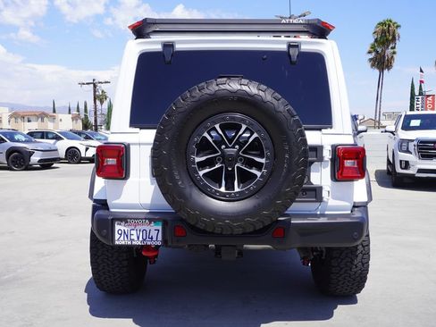 Used 2024 Jeep Wrangler Unlimited Rubicon AWD/4WD image 6
