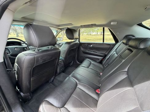 Used 2010 Cadillac DTS Luxury image 13