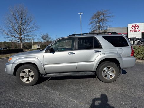 Used 2008 Toyota 4Runner SR5 image 3