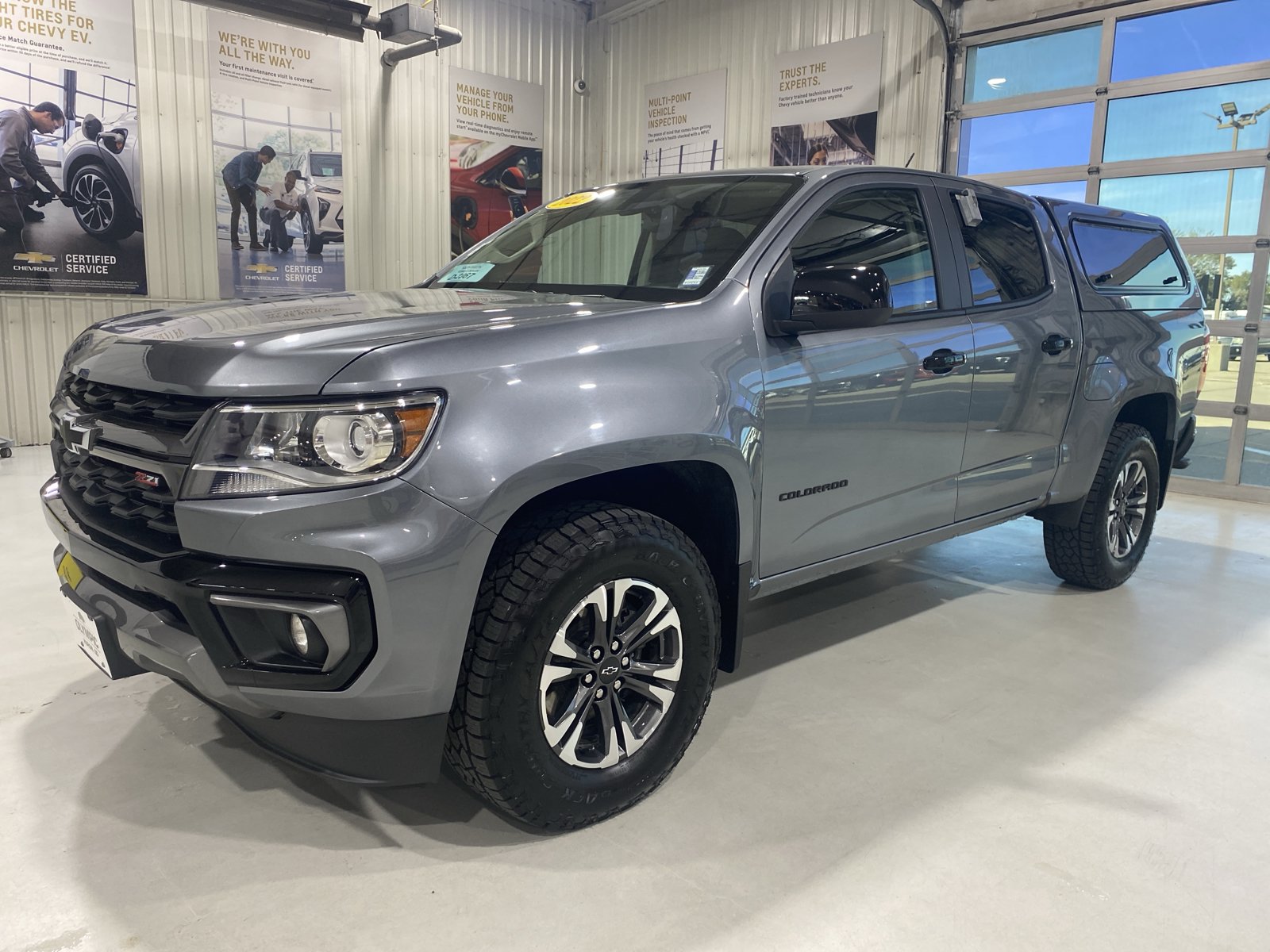 Used 2022 Chevrolet Colorado Z71 AWD/4WD image 4