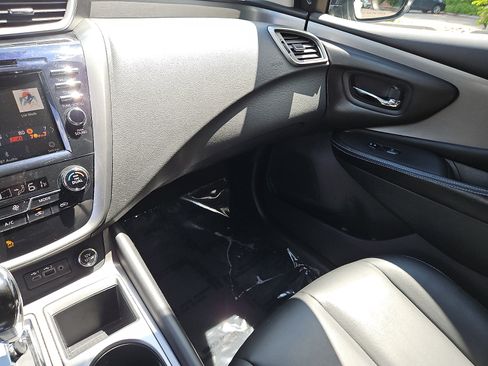 Certified 2023 Nissan Murano SV w/ SV Midnight Edition Package AWD/4WD image 23