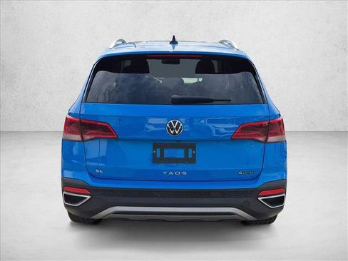 Used 2022 Volkswagen Taos SE AWD/4WD image 6