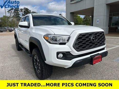 Used 2022 Toyota Tacoma TRD Off-Road w/ Technology Package image 1