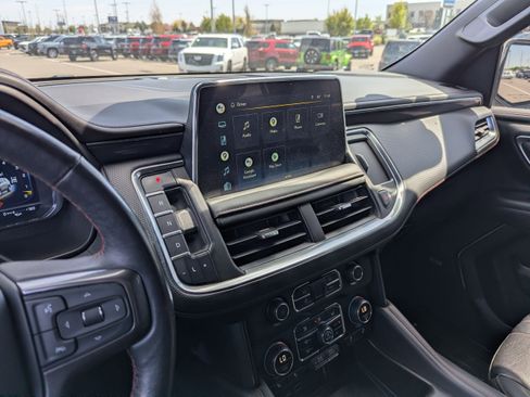 Certified 2022 Chevrolet Tahoe RST w/ Sport Performance Package AWD/4WD image 21