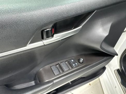 Used 2021 Toyota Camry SE AWD/4WD image 10