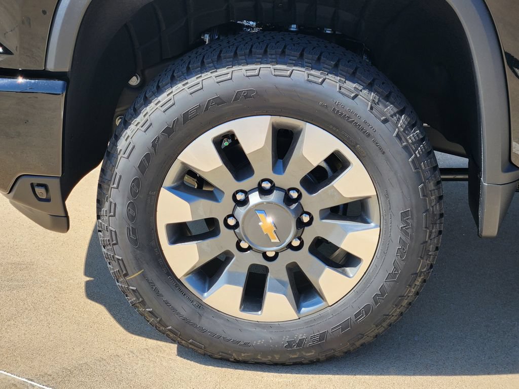 New 2026 Chevrolet Silverado 2500 Custom w/ Custom Value Package AWD/4WD image 8