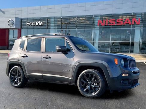Used 2018 Jeep Renegade Altitude w/ Popular Equipment Group FWD image 1