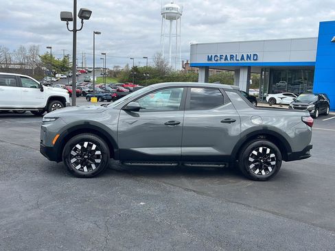 Used 2025 Hyundai Santa Cruz SE image 2