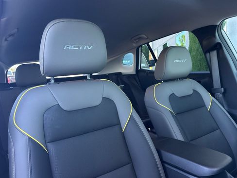 Used 2025 Chevrolet Trax ACTIV w/ Driver Confidence Package FWD image 17