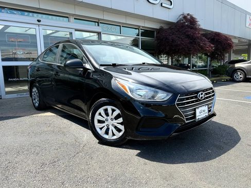 Used 2019 Hyundai Accent SE FWD image 1