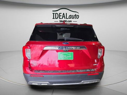 Used 2020 Ford Explorer XLT w/ Equipment Group 202A image 8