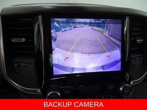 Used 2019 RAM 1500 Laramie AWD/4WD image 16