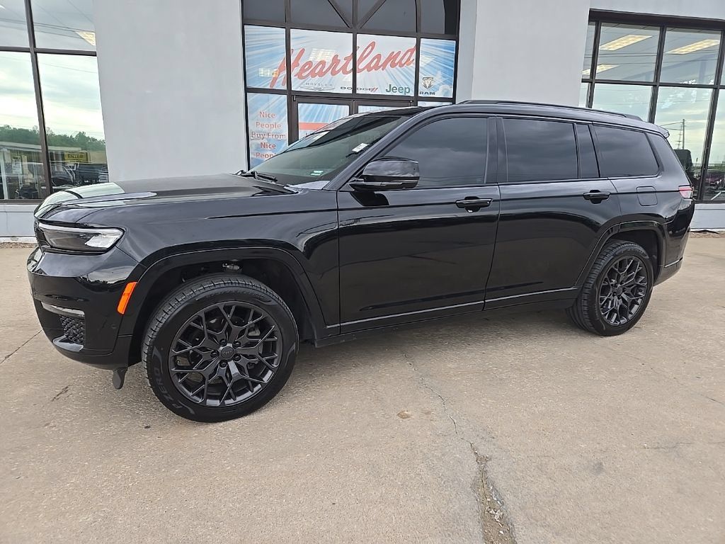 Used 2024 Jeep Grand Cherokee L Summit AWD/4WD image 5