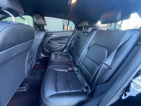 Used 2019 Mercedes-Benz GLA 250 4MATIC image 15