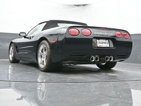 Used 2003 Chevrolet Corvette Convertible w/ Preferred Equipment Group1 image 55