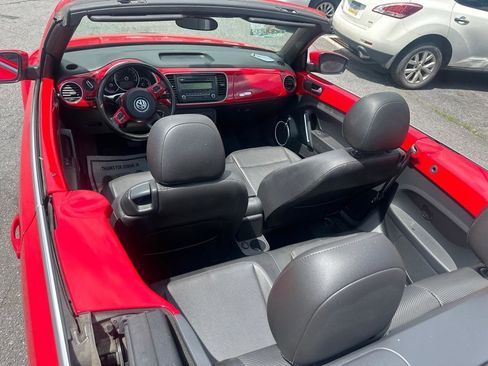 Used 2014 Volkswagen Beetle 1.8T FWD image 16