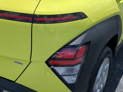 Used 2025 Hyundai Kona SE AWD/4WD image 11