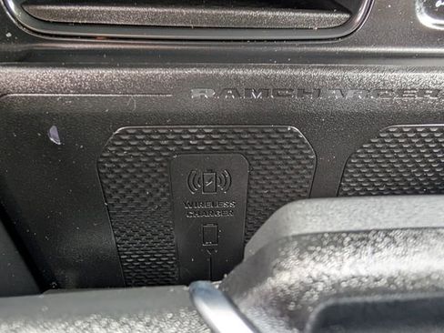 Used 2024 RAM 1500 Laramie AWD/4WD image 19