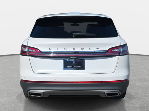 Certified 2022 Lincoln Nautilus Reserve image 6