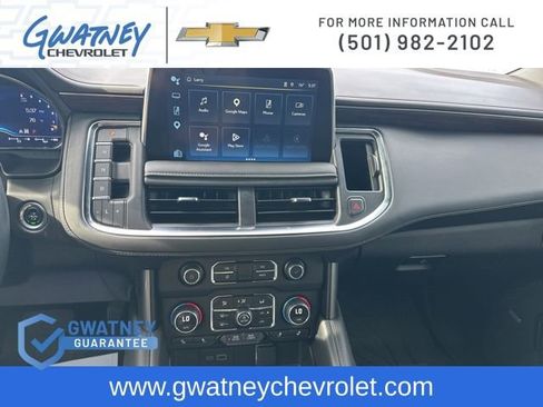 Used 2024 Chevrolet Suburban Z71 w/ Luxury Package AWD/4WD image 18