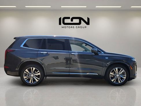 Used 2022 Cadillac XT6 Premium Luxury FWD image 5