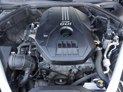 Used 2023 Genesis G70 2.0T image 26