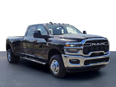 New 2026 RAM 3500 Tradesman AWD/4WD image 5