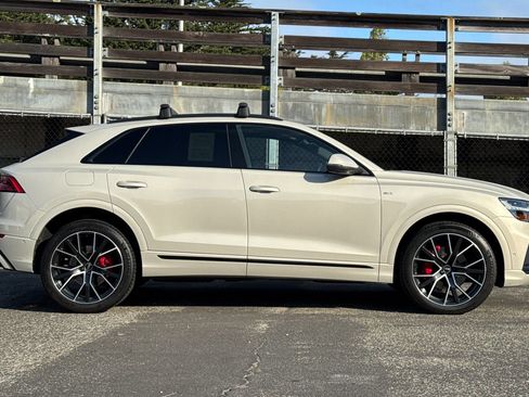 Used 2021 Audi Q8 Premium Plus AWD/4WD image 3