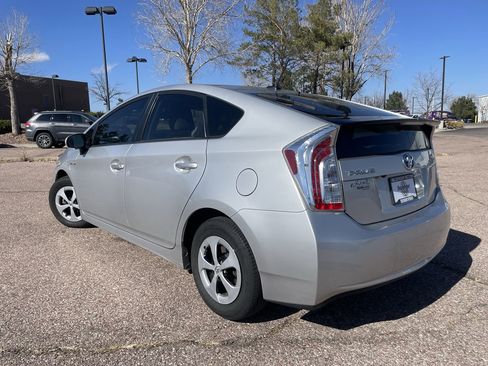 Used 2015 Toyota Prius Four w/ Deluxe Solar Roof Package image 5