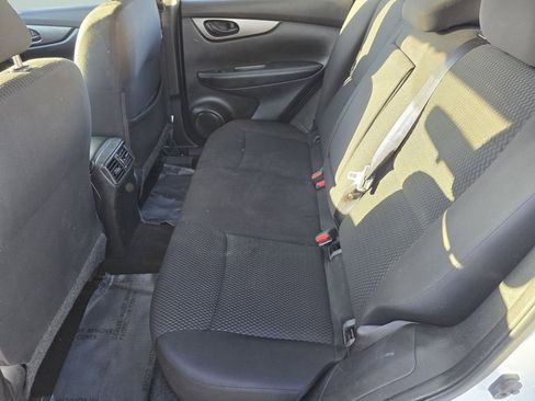 Used 2019 Nissan Rogue Sport S image 26