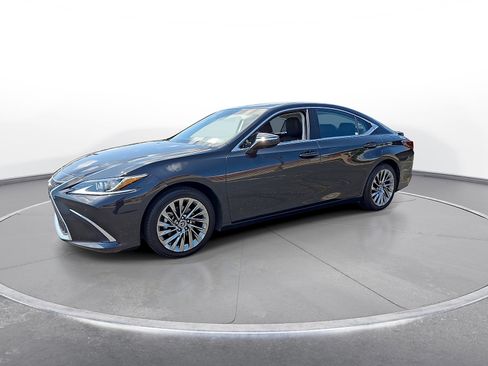 Used 2024 Lexus ES 350 w/ Accessory Package (Z1) FWD image 4