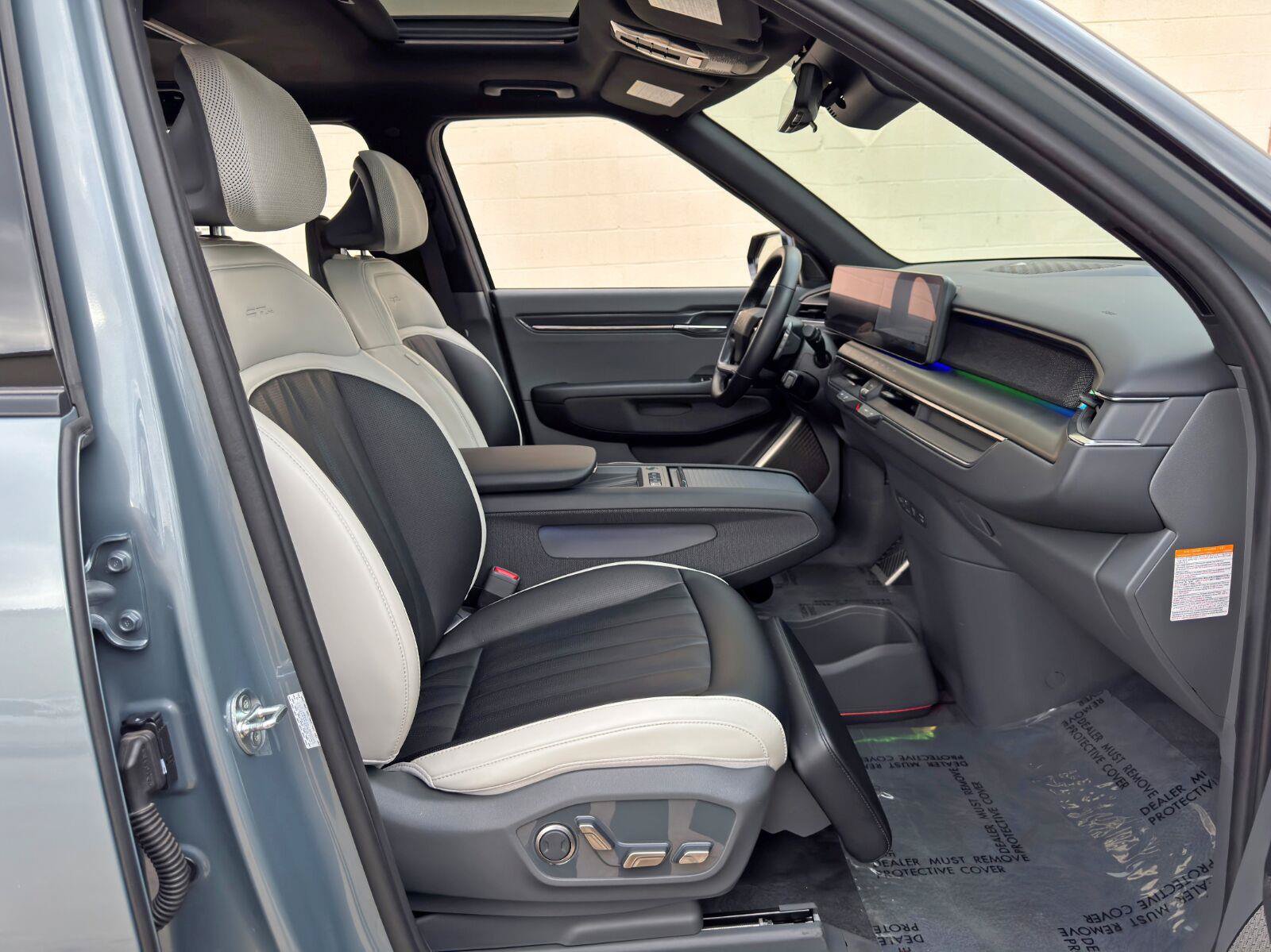 Used 2024 Kia EV9 GT-Line AWD/4WD image 16