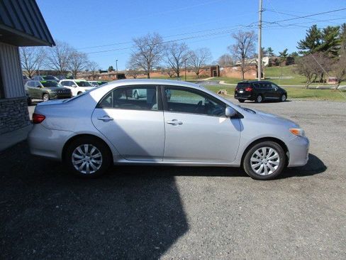 Used 2012 Toyota Corolla LE image 9