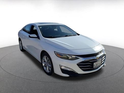 Used 2024 Chevrolet Malibu LT image 3